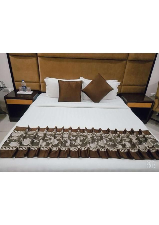 Hotel The Celestial Park, Bhopal Extérieur photo